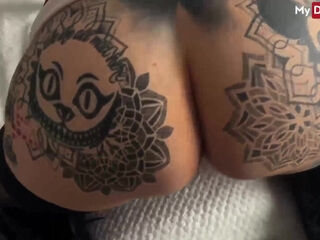 Tattooed MILF stepmoms swallow cocks & get pussies rammed by hard dicks German sex