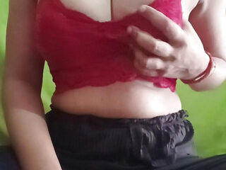 Indian sexy bhabhi fingering and pissing (Hindi audio)