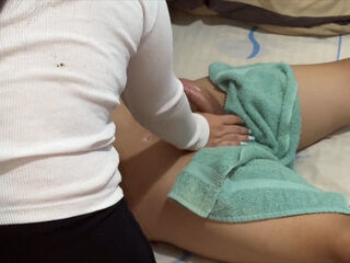 A FULL-service home massage