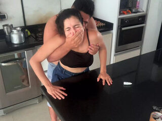 I had hard sex in the kitchen with my stepsister! What a delicious ass she has!