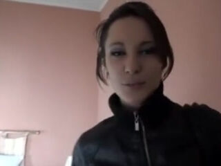 brunette enculée à l'hotel
