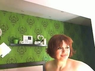 This mature webcam model is just the perfect woman for me