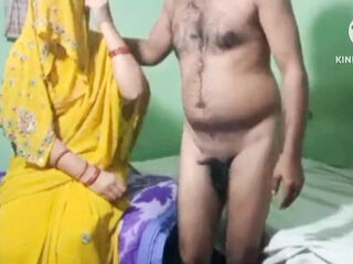 Daughter-in-law fucks with father-in-law in the morning