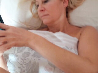 Amateur Blonde Mature Wife Sex for Wake up