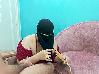 انا اية شرموطة اسكندرية نيكنى بطيزى جامد زبرك ناررسكس مصرى وكلام عربى يهيج اسمع بتقول اية وهى بتشيش