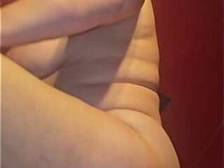Thick milf cums riding foot