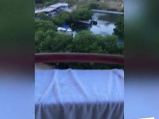 Fumando marihuana y sexo al aire libre con una tetona latina amateur
