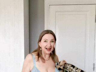 Huge surprise under sexy mint lingerie. Granny have fun.