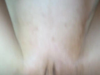 La vacca non sa resistere senza il cazzo nel culo