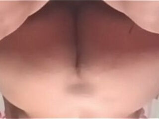 Follando en la madrugada con mi esposa htter123456 que me coge muy rico y fuerte