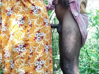 Desi village wife's husband fucks his wife in the forest, then peeing on your pussy