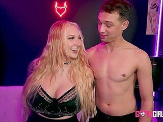 Skylar Vox Uses Her Curves To Please Her Partner - Skylar Vox