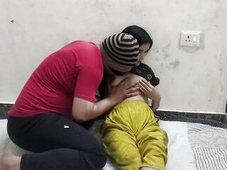 Little step sister ko nanga kar jabar dasti pakad ke choda