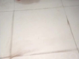 The sister-in-law from the next house came and fucked me as she pleased. Part_01