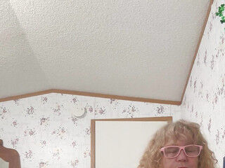 Play Time Juices Dripping Down to My Big Ass Crack