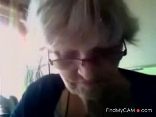 Mature Cam Show with Amateur Granny