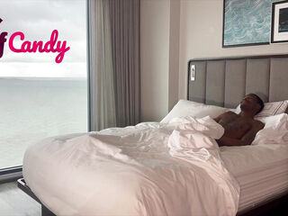 Milfcandy: Momma Bombshell Cheats on Hubby with Phantom Strokes