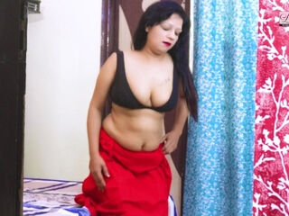 Milfy Mami fucked with sexy bhanjaa