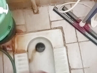 Viral mms in bathroom from Indonesia