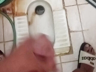 Viral mms in bathroom from Indonesia